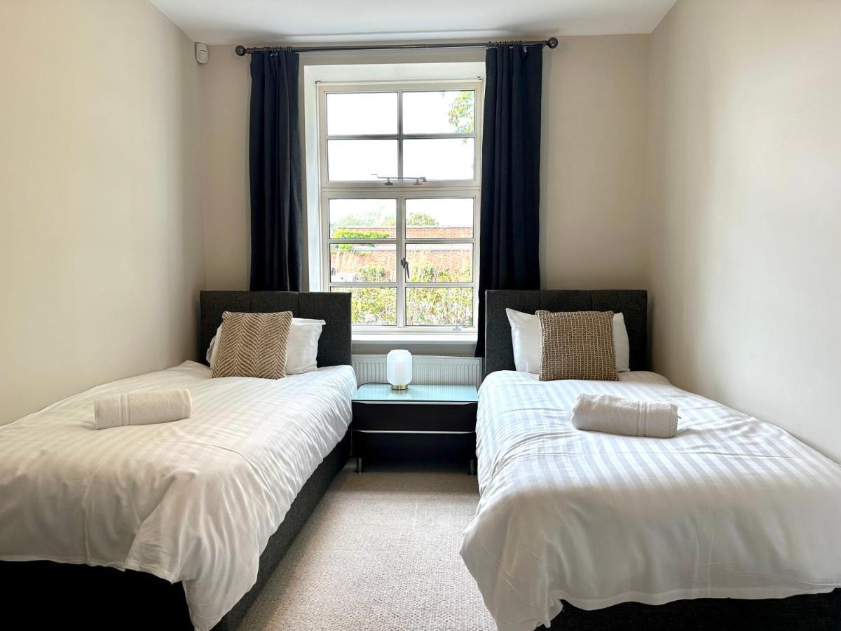 Desirable 2 Bedroom Apartment In Bicester That Sleeps 5 Ngoại thất bức ảnh